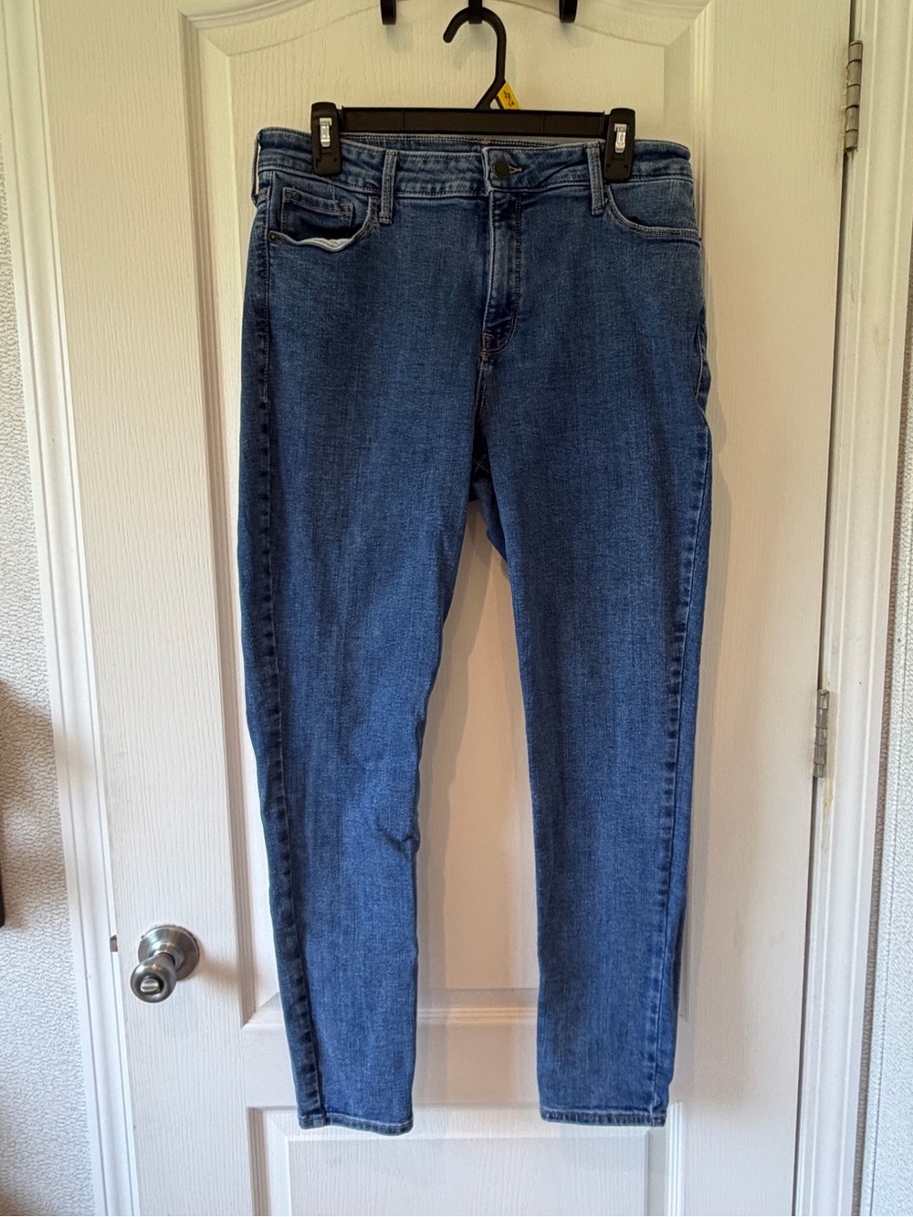 Old Navy Women's Skinny Jeans in Blue Denim